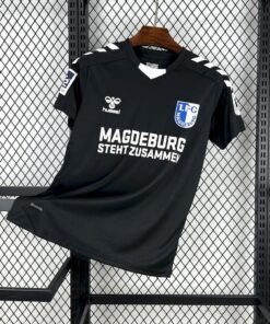 Maglia 1. FC Magdeburg Home 2024/25 Versione Tifoso vista frontale completa