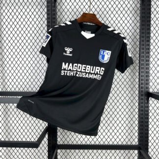 Maglia 1. FC Magdeburg Home 2024/25 Versione Tifoso vista frontale completa