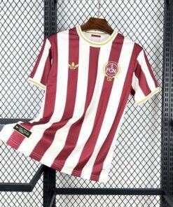 Maglia 1. FC Nurnberg Home 2025/26 Versione Tifoso vista frontale completa