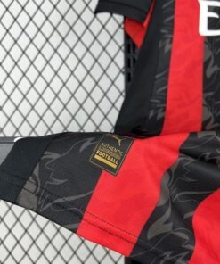 Maglia AC Milan Home 2025/26 Versione Tifoso tessuto traspirante