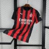 Maglia AC Milan Home 2025/26 Versione Tifoso vista frontale completa