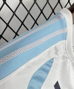 Maglia Argentina Home 2024/25 Versione Giocatore vista laterale