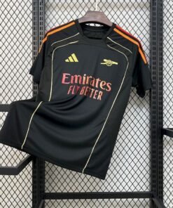 Maglia Arsenal Home 2025/26 Versione Giocatore vista frontale completa