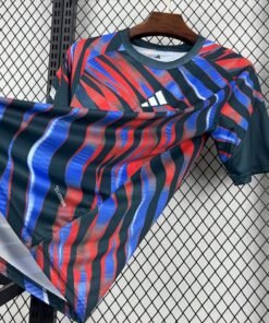 Maglia Arsenal Home 2026/27 Versione Giocatore dettaglio stemma ricamato