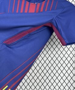 Maglia barcellona retro - Maglia Barcellona Home 2017/18 Retro dettaglio stemma ricamato