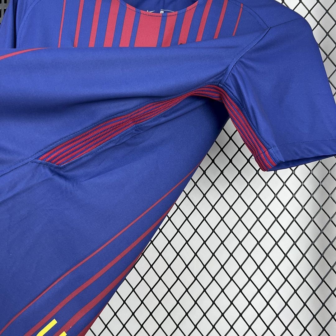 Maglia barcellona retro - Maglia Barcellona Home 2017/18 Retro dettaglio stemma ricamato