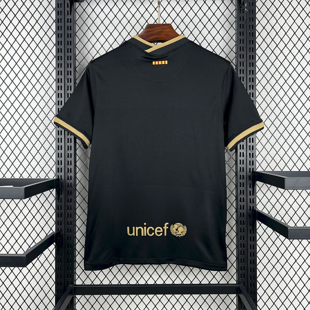 Maglia barcellona retro - Maglia Barcellona Away 2020/21 Retro dettaglio stemma ricamato