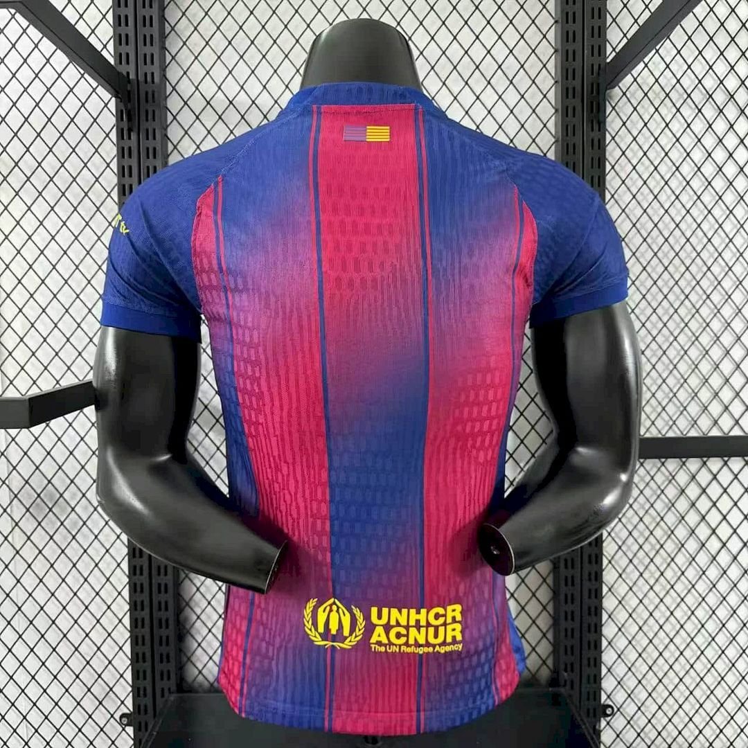 Maglia Barcelon x Ed Sheeran Home 2025/26 Versione Giocatore vista laterale