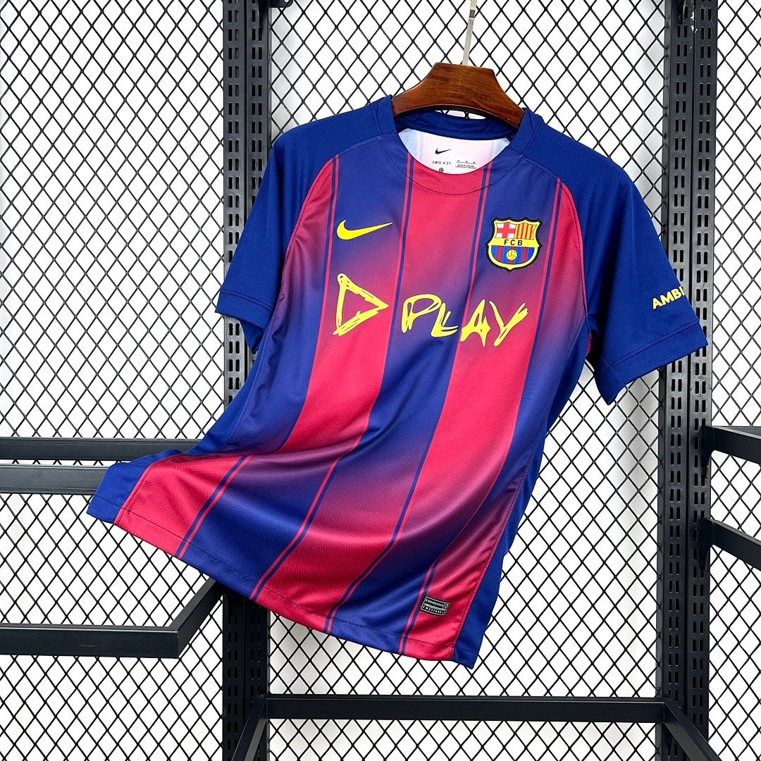 Maglia Barcelon x Ed Sheeran Home 2025/26 Versione Tifoso vista frontale completa