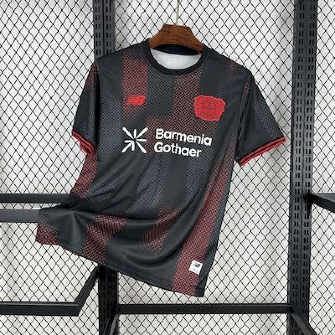 Maglia Bayer Leverkusen Home 2025/26 Versione Tifoso vista frontale completa