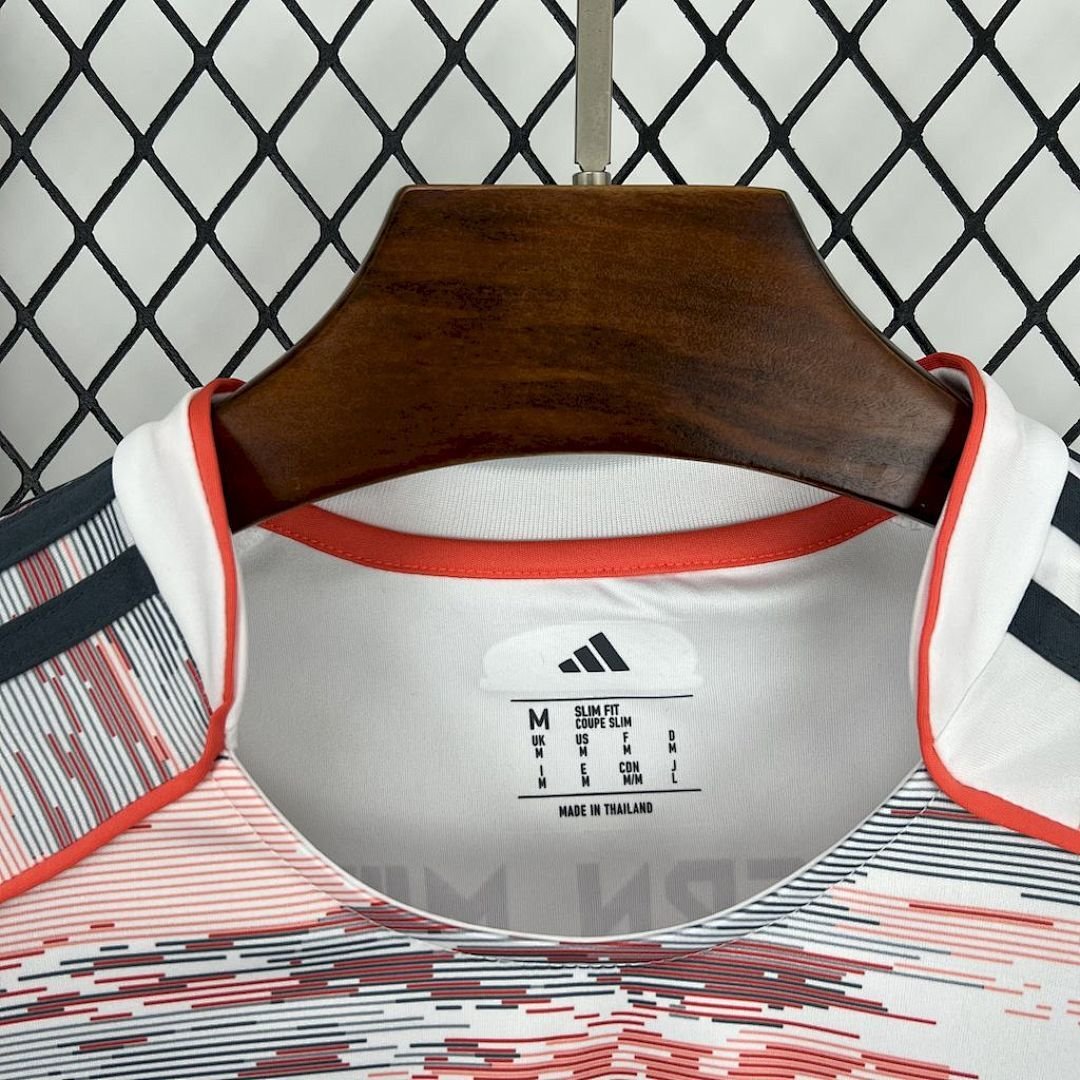 Maglia Bayern Monaco Away 2025/26 Versione Tifoso vista posteriore