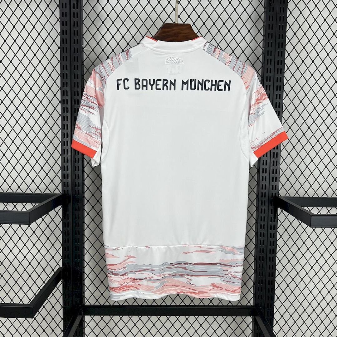 Maglia Bayern Monaco Away 2025/26 Versione Tifoso vista laterale