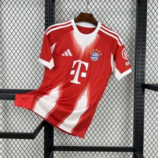 Maglia Bayern Monaco Home 2025/26 Versione Tifoso vista frontale completa