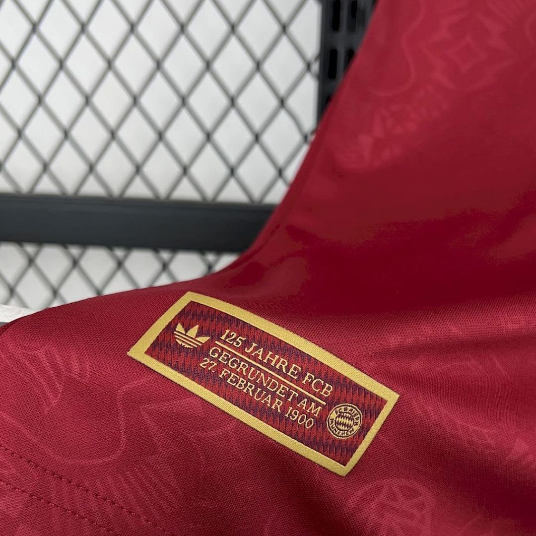 Maglia Bayern Monaco Home 2024/25 Versione Tifoso tessuto traspirante