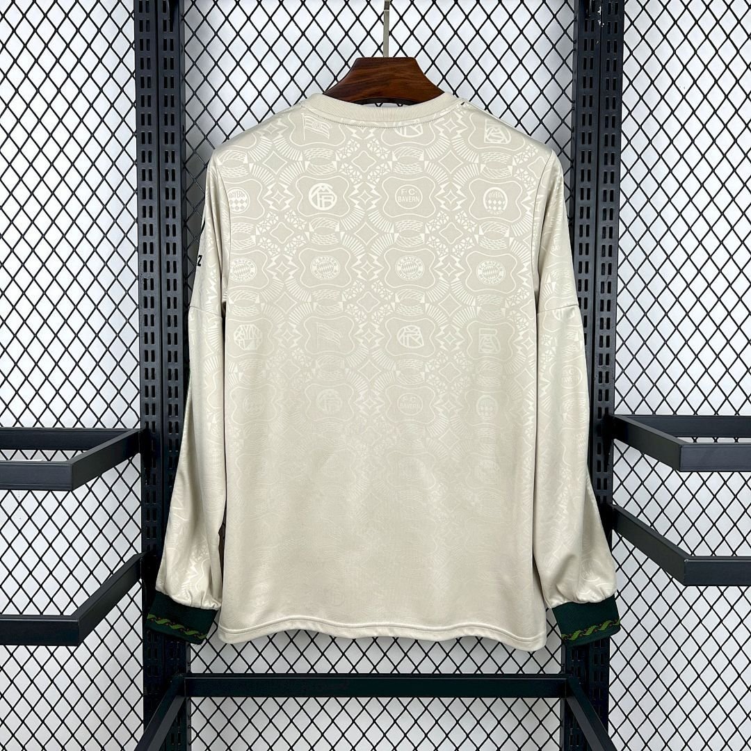 Maglia Bayern Monaco Home Manica Lunga 2025/26 Versione Tifoso vista posteriore