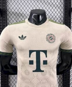 Maglia Bayern Monaco Home 2025/26 Versione Giocatore tessuto traspirante