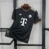 Maglia Bayern Monaco Third 2025/26 Versione Tifoso vista frontale completa