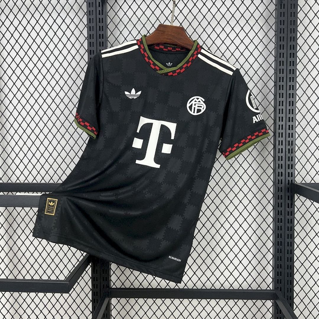 Maglia Bayern Monaco Third 2025/26 Versione Tifoso vista frontale completa