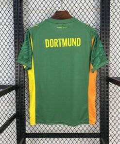 Maglia Borussia Dortmund Keeper 2024/25 Versione Tifoso dettaglio stemma ricamato