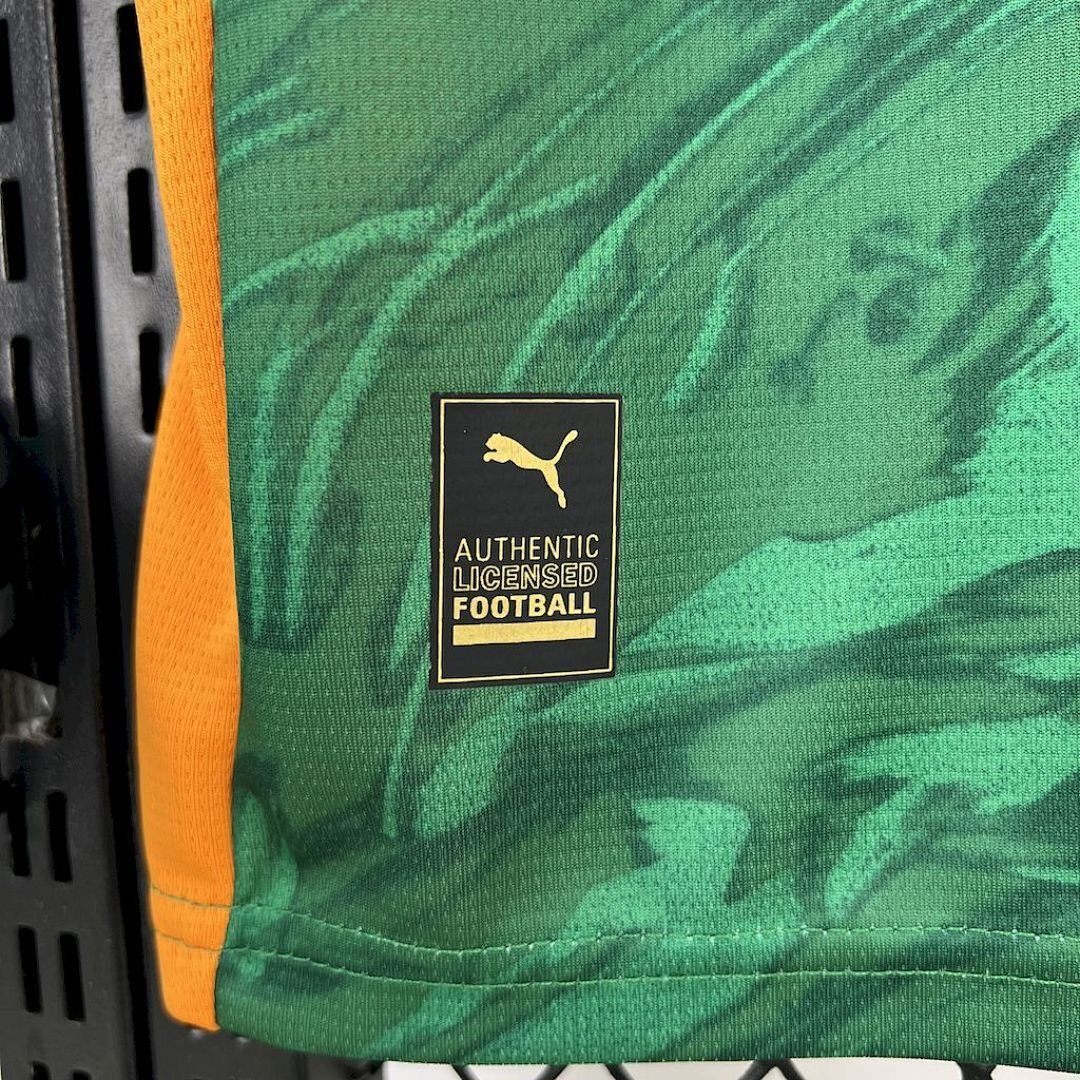 Maglia Borussia Dortmund Keeper 2024/25 Versione Tifoso tessuto traspirante