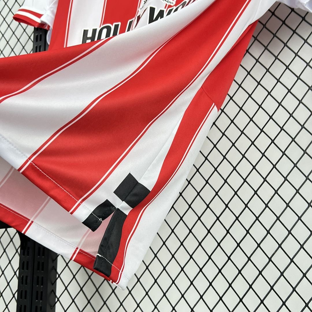 Maglia Brentford Home 2025/26 Versione Tifoso vista laterale