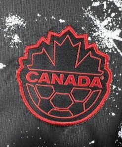 Maglia Canada Away 2024/25 Versione Tifoso dettaglio stemma ricamato