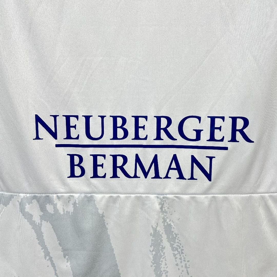 Maglia Como 1907 Away 2025/26 Versione Tifoso dettaglio stemma ricamato