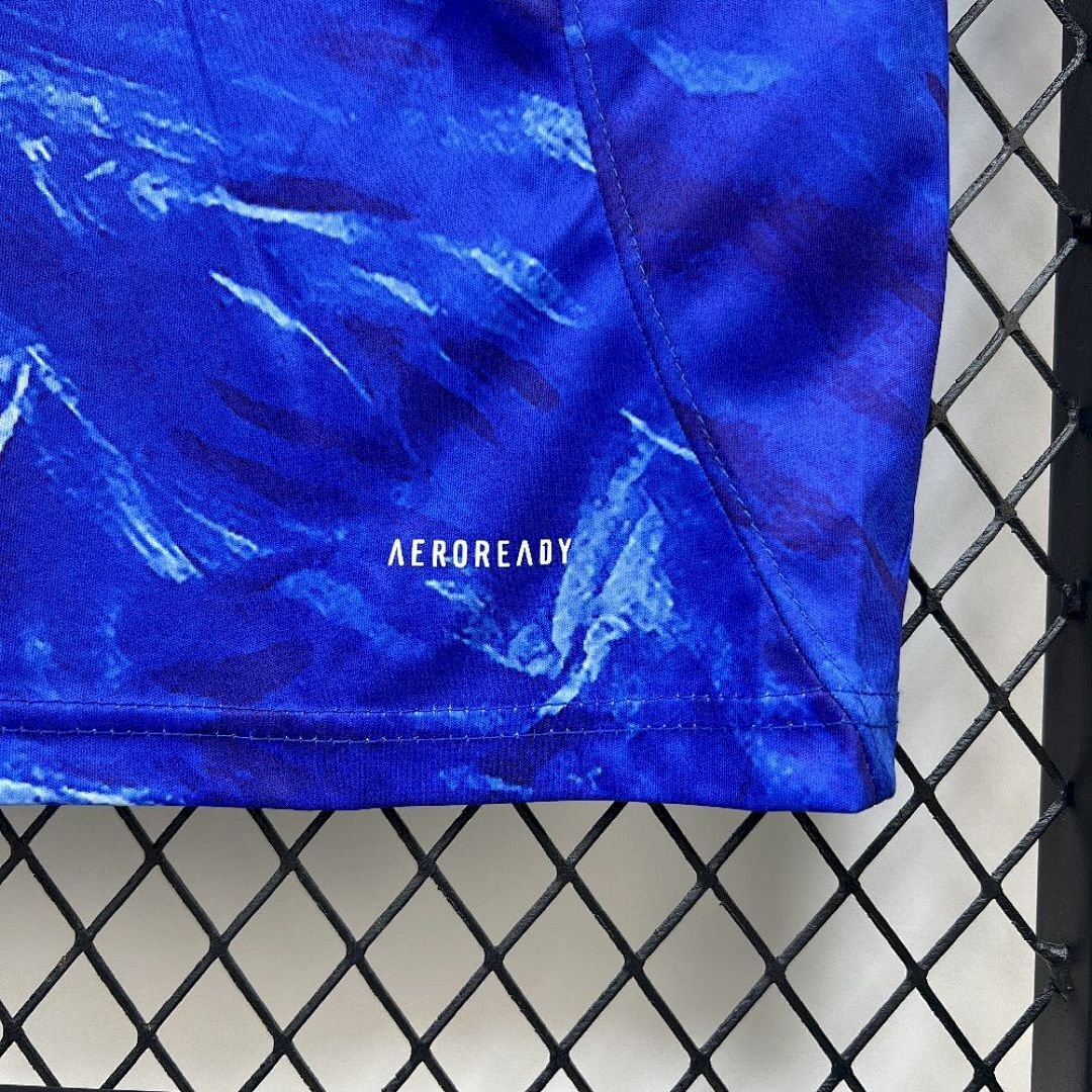 Maglia Como 1907 Home 2025/26 Versione Tifoso vista laterale