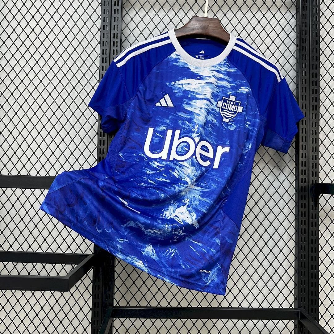 Maglia Como 1907 Home 2025/26 Versione Tifoso vista frontale completa