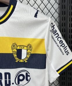 Maglia FC Famalicao Home 2025/26 Versione Tifoso vista laterale