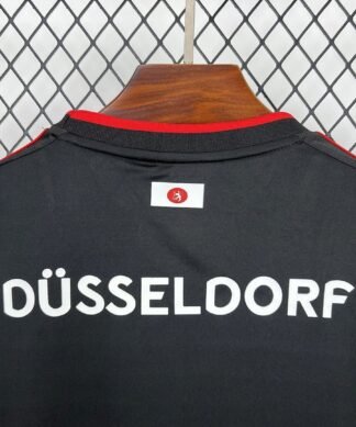 Maglia Fortuna Düsseldorf Home 2024/25 Versione Tifoso vista posteriore