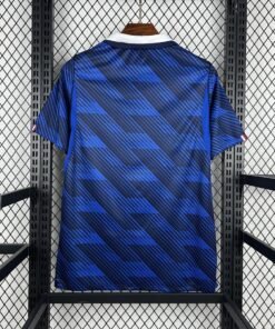 Maglia France Home 2024/25 Versione Tifoso dettaglio stemma ricamato