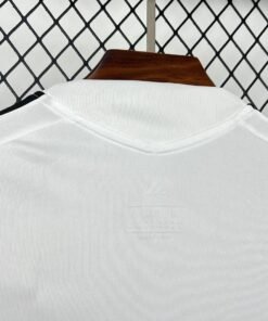 Maglia Germany Home 2024/25 Versione Giocatore dettaglio stemma ricamato