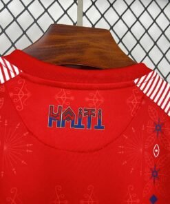 Maglia Haiti Third 2024/25 Versione Tifoso dettaglio stemma ricamato