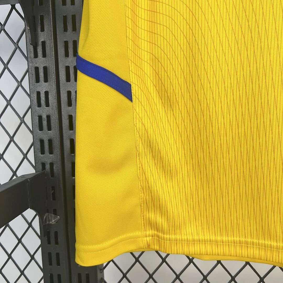 Maglia inter retro - Maglia Inter Third 2002/03 Retro dettaglio stemma ricamato