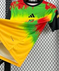 Maglia Jamaica x Bob Marley Home 2024/25 Versione Giocatore dettaglio stemma ricamato