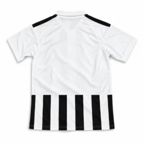 Prima Maglia Juventus 2026/27 — vista posteriore su fondo bianco