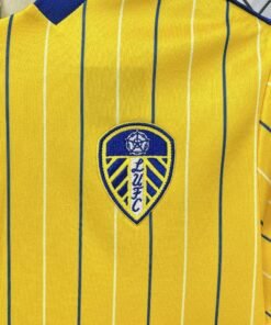 Maglia Leeds United Home 2025/26 Versione Tifoso tessuto traspirante