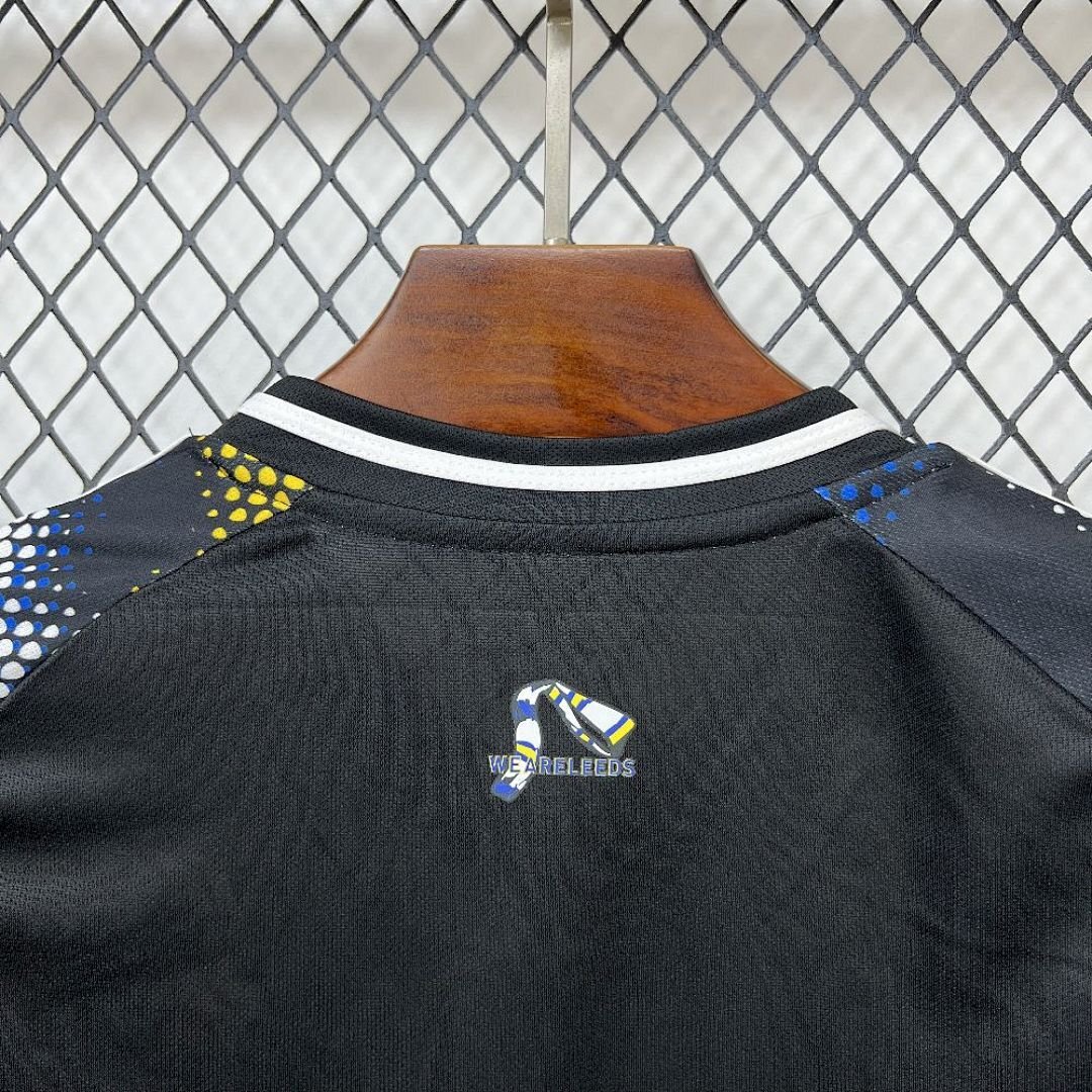 Maglia Leeds United Third 2025/26 Versione Tifoso vista posteriore