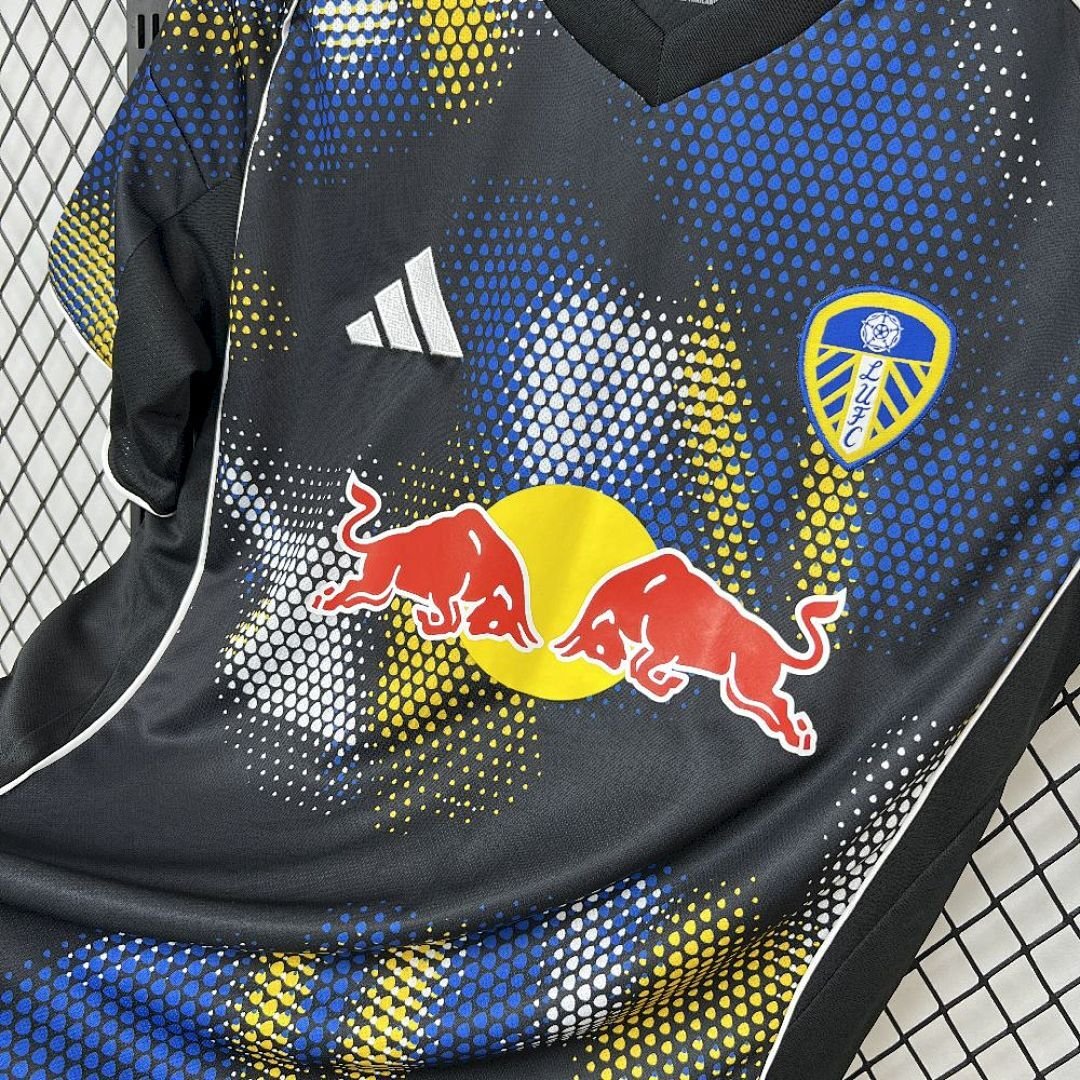 Maglia Leeds United Third 2025/26 Versione Tifoso vista laterale
