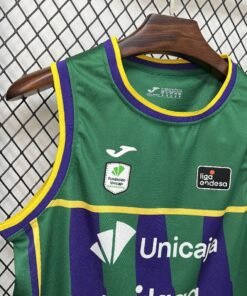 Maglia Malaga Home 2025/26 Versione Tifoso dettaglio stemma ricamato