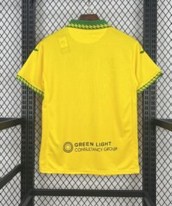 Maglia Manchester City Home 2025/26 Versione Tifoso dettaglio stemma ricamato