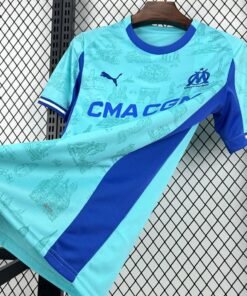 Maglia Olympique Marseille Home 2025/26 Versione Tifoso vista laterale