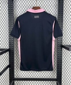 Maglia Palermo F.C. Away 2025/26 Versione Tifoso dettaglio stemma ricamato