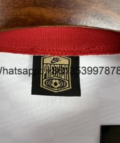 Maglia paris saint-germain retro - Maglia Paris Saint-Germain Away 1992/93 Retro dettaglio stemma ricamato