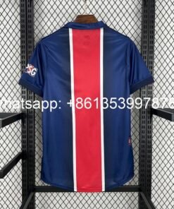 Maglia paris saint-germain retro - Maglia Paris Saint-Germain Home 1998/99 Retro dettaglio stemma ricamato