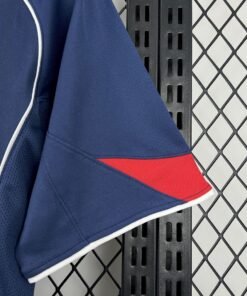 Maglia paris saint-germain retro - Maglia Paris Saint-Germain Home 2004/05 Retro dettaglio stemma ricamato