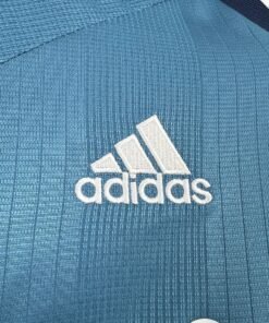 Maglia real madrid retro - Maglia Real Madrid Third Manica Lunga 1999/00 Retro dettaglio stemma ricamato