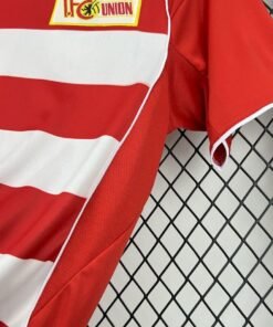Maglia Union Berlin Home 2025/26 Versione Tifoso vista laterale
