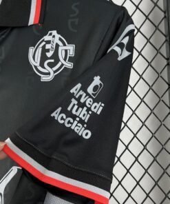 Maglia US Cremonese Third 2025/26 Versione Tifoso vista laterale